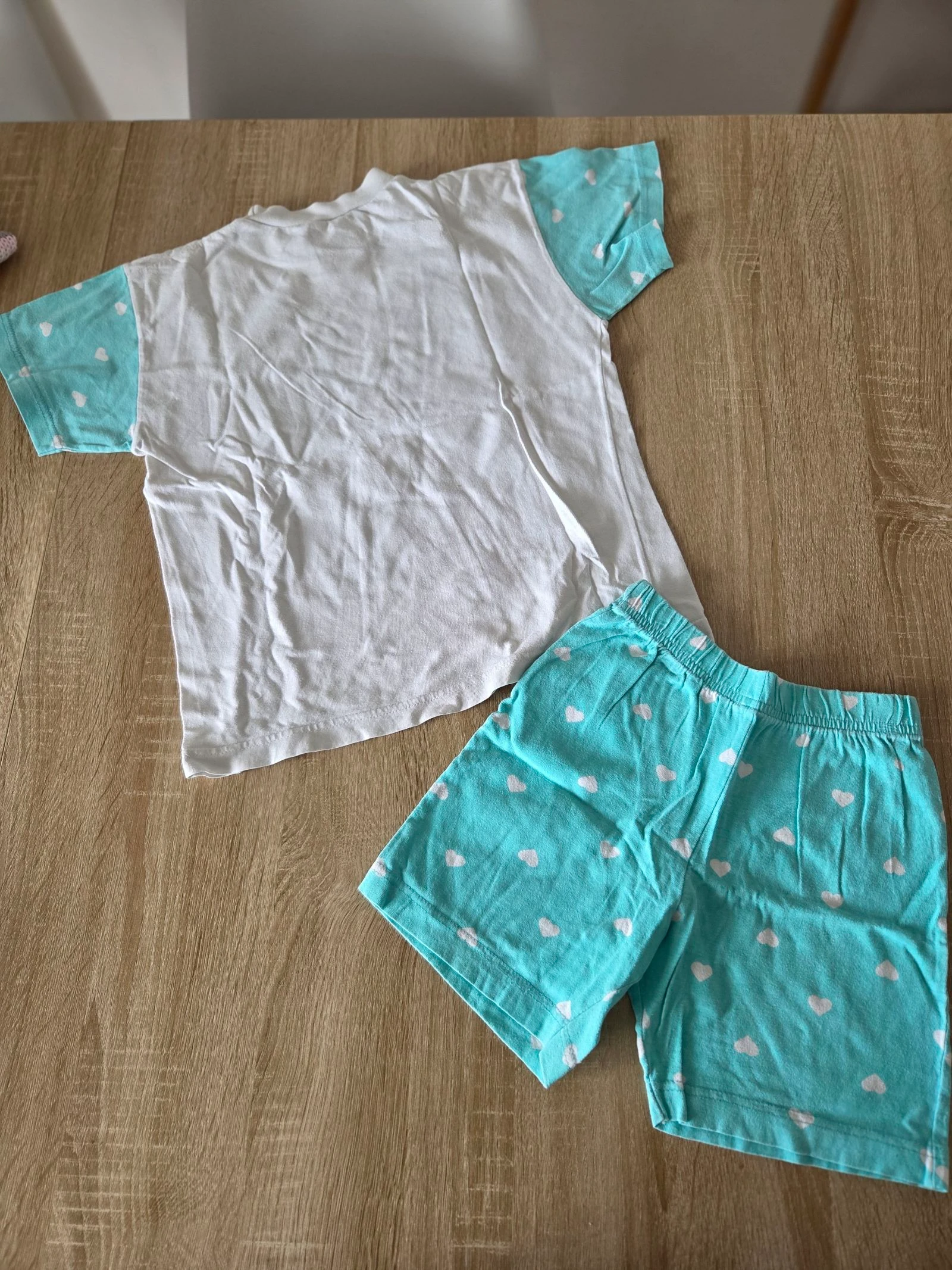 Conjunto vintage de verão camiseta e shorts branco e menta com estampa de cachorro gato coração tamanho 6 anos 114 cm – photo 2